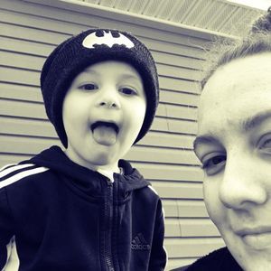 Meet your Posher, Caitlin